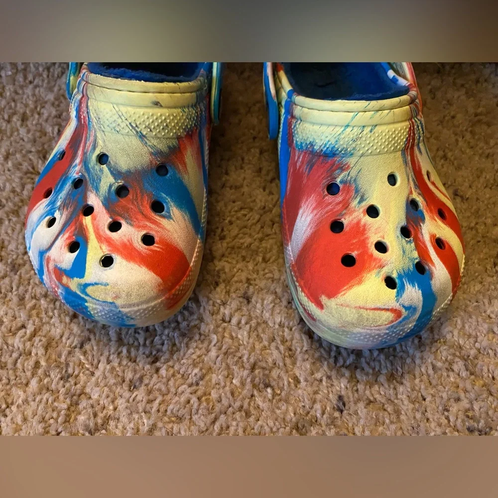 CROCS tie dye